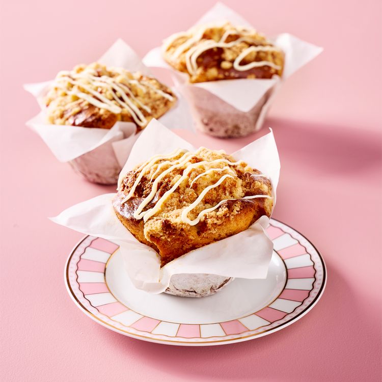 White Choc & Raspberry Muffin