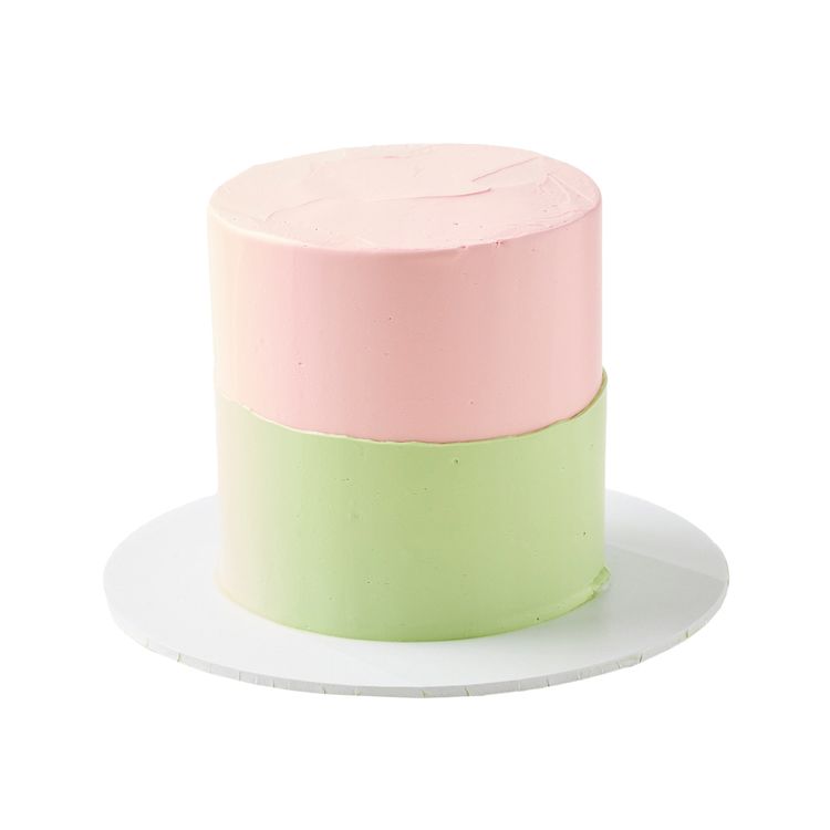 Smooth Two Toned Buttercream Cake